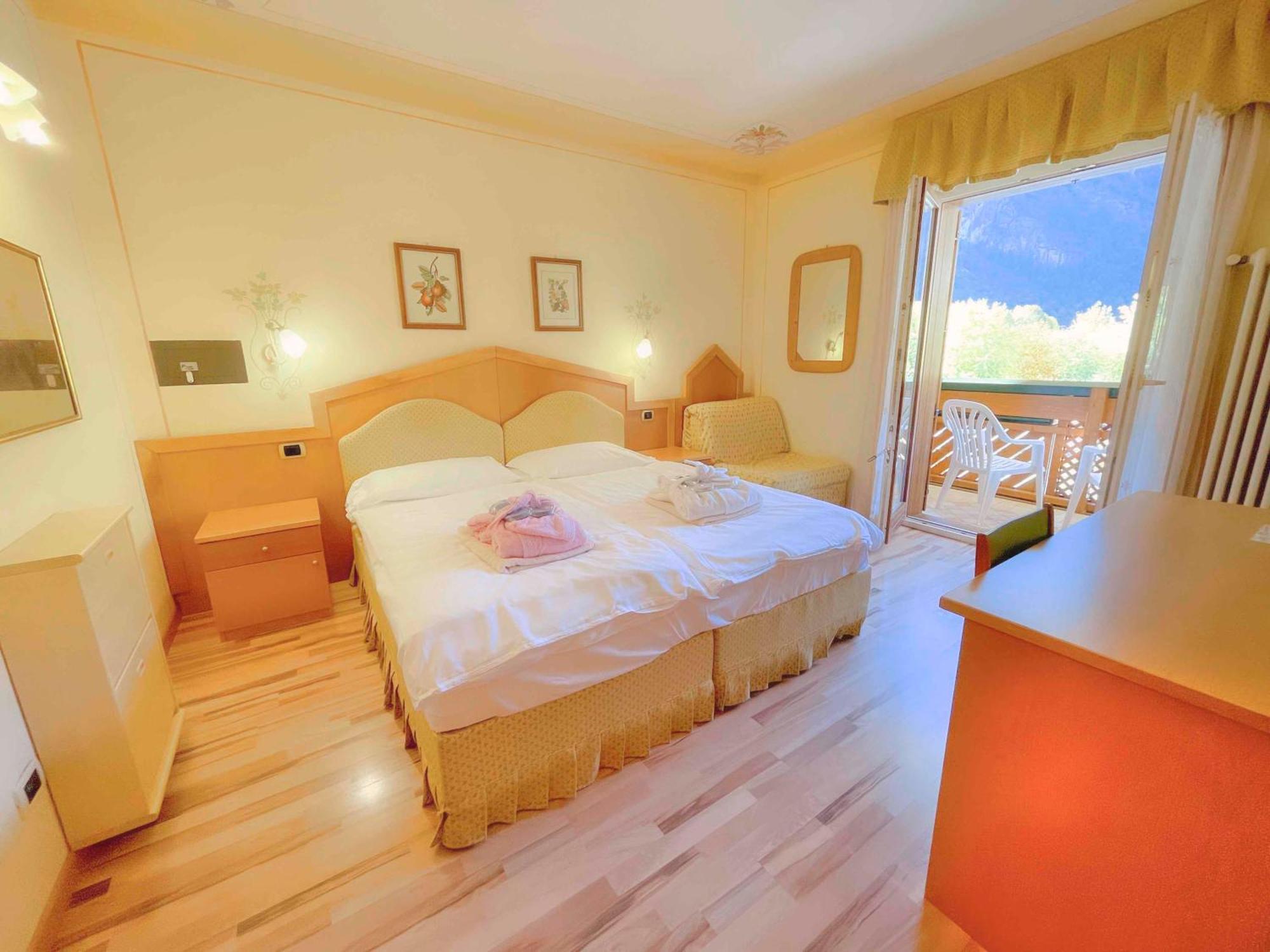 Alledolomiti Boutique Lake Hotel - Adults Friendly Molveno Exterior foto