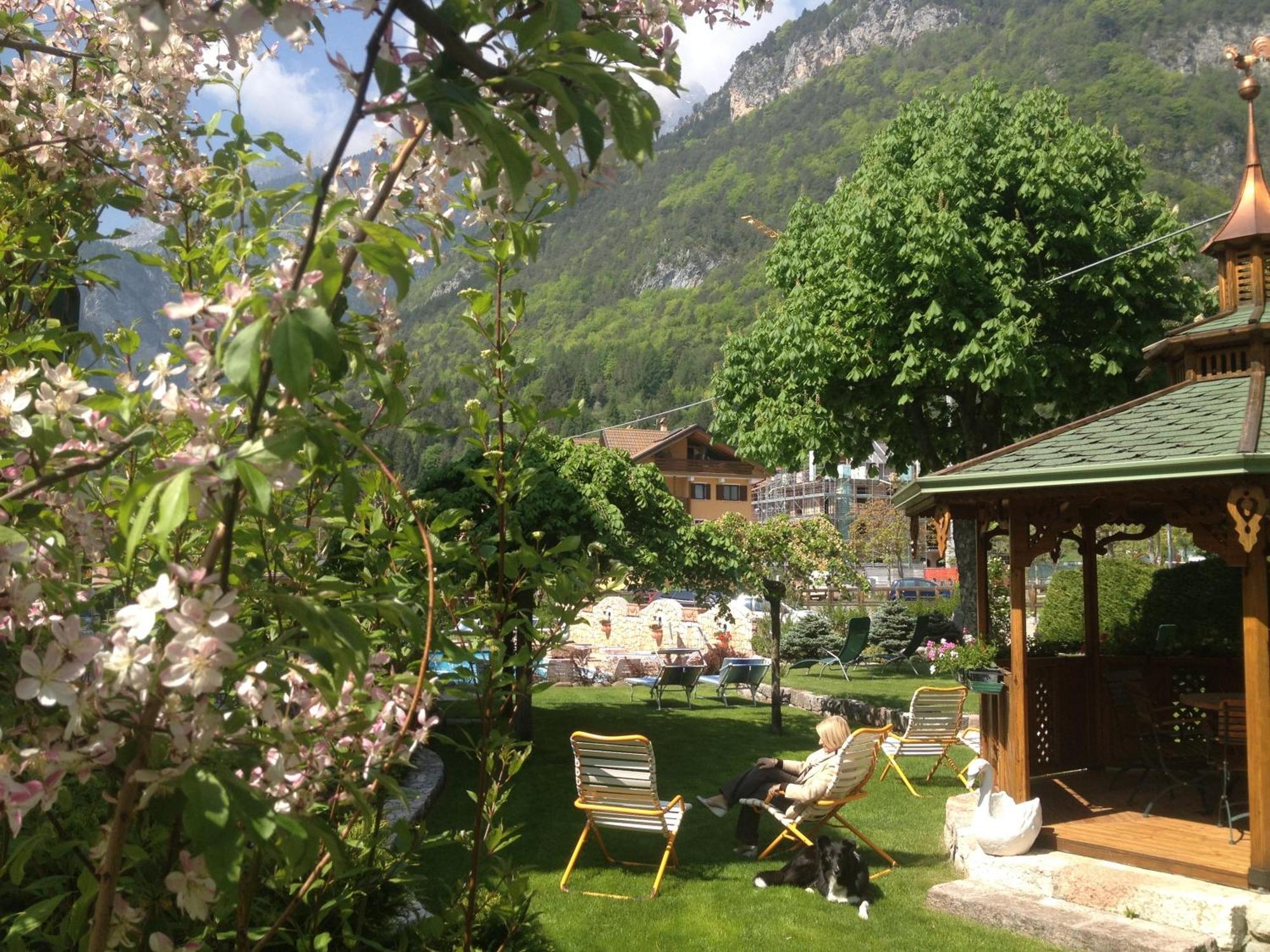 Alledolomiti Boutique Lake Hotel - Adults Friendly Molveno Exterior foto