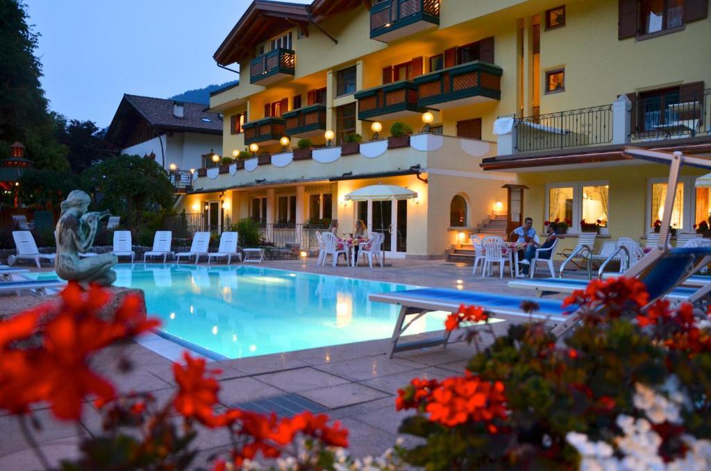 Alledolomiti Boutique Lake Hotel - Adults Friendly Molveno Exterior foto